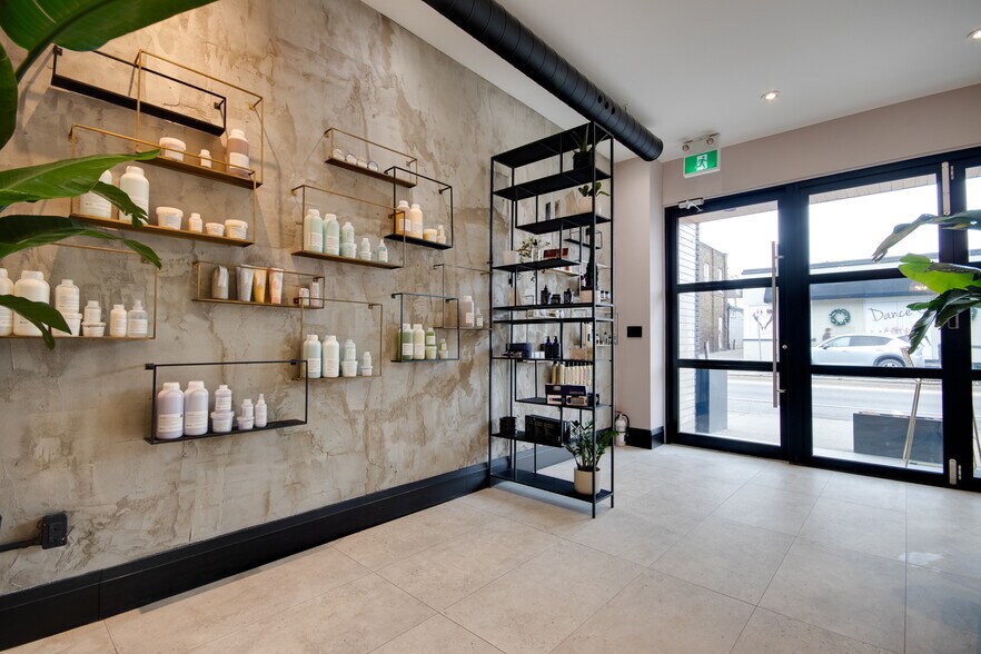 More Photos Of 31-43 Main St S, Georgetown Storefront Retail Office For Lease