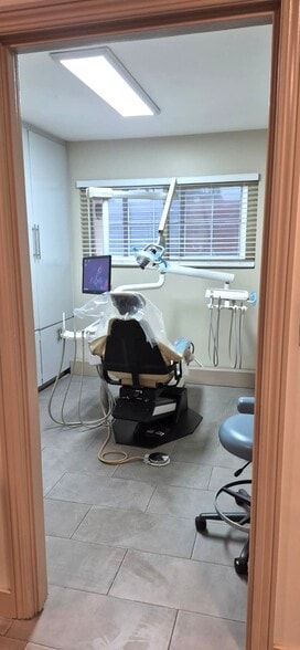 More Photos Of 1001 E Chapman Ave, Fullerton Medical For Sale