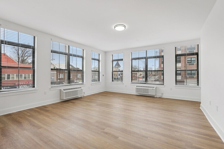 More Photos Of 10 W Westfield Ave W, Roselle Park Apartments For Lease