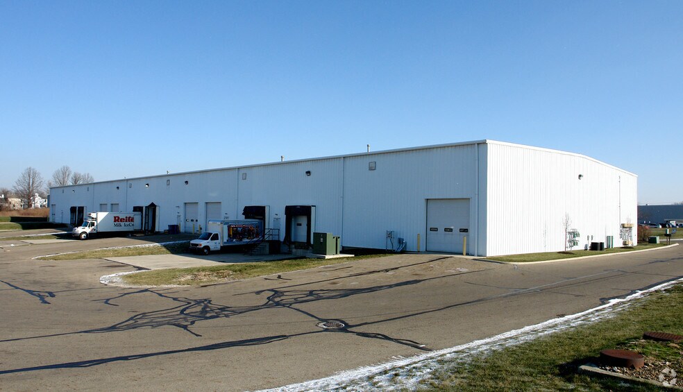 More Photos Of 6750-6770 Commerce Court Dr, Blacklick Warehouse For Lease