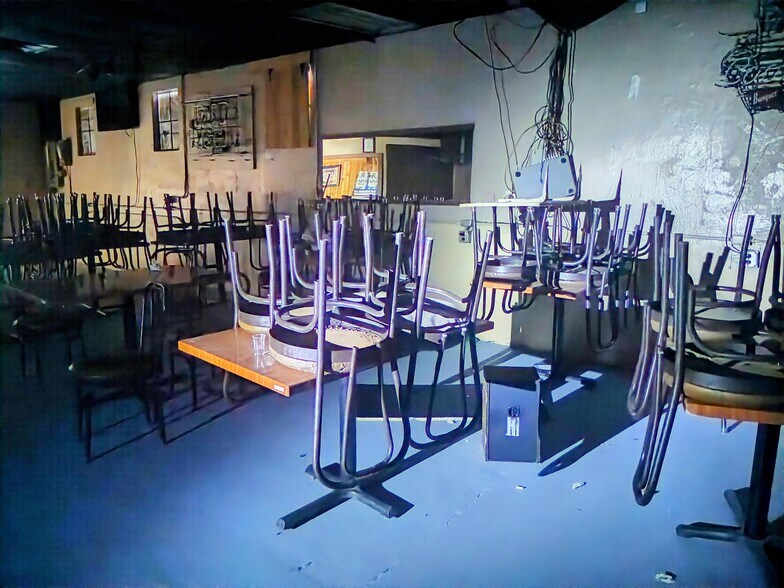 More Photos Of 1122 Gallatin St, Jackson Bar For Sale