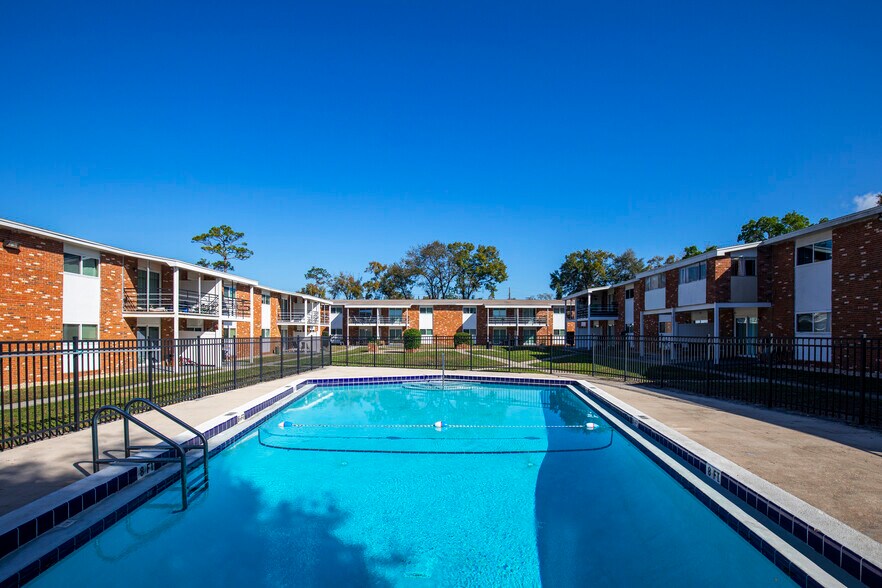 1200 W Holden Ave, Orlando, FL 32839 Apartments For Sale