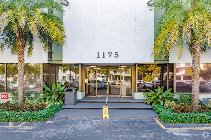 More Photos Of 1175 NE 125th St, North Miami Office For Lease