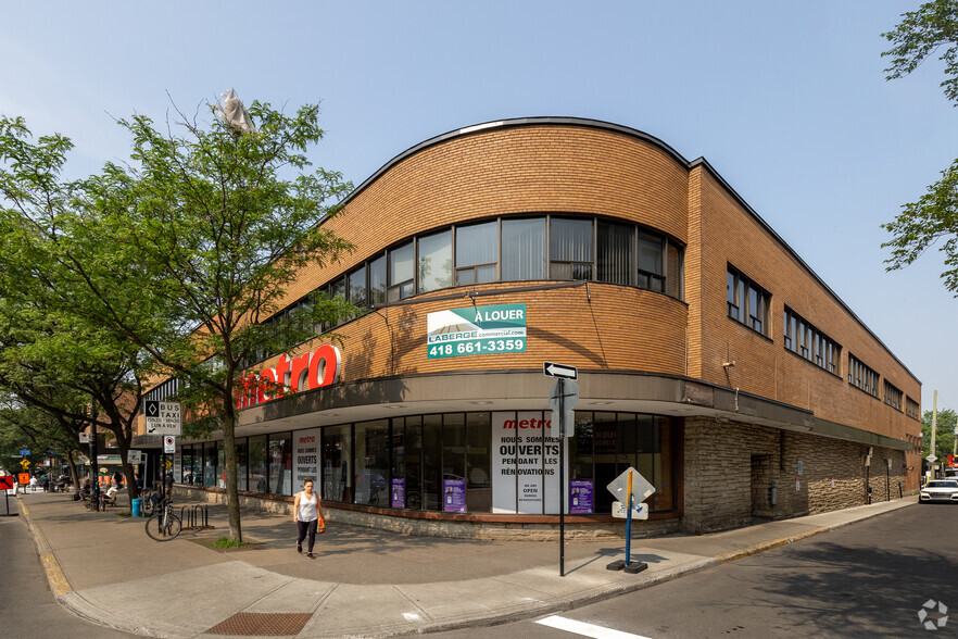 Primary Photo Of 5115 Av Trans Island, Montréal Storefront Retail Office For Lease