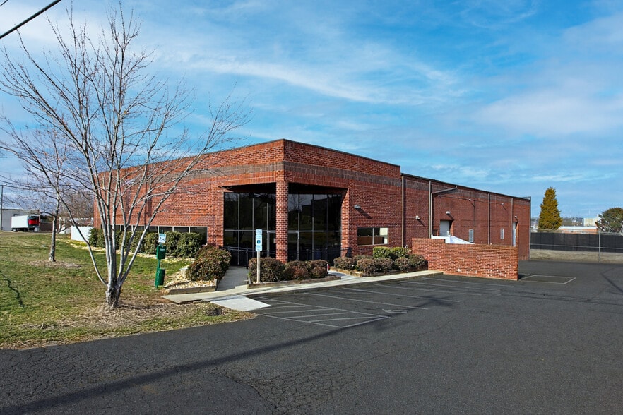 Primary Photo Of 10901 Downs Rd, Pineville Warehouse For Lease