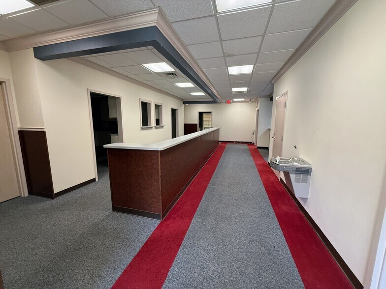 More Photos Of 100 Medical Center Dr, Woodruff Medical For Lease