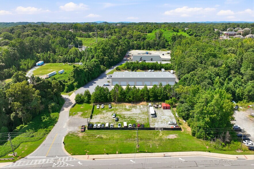 More Photos Of 3156 Buford Hwy, Rest Haven Warehouse For Sale