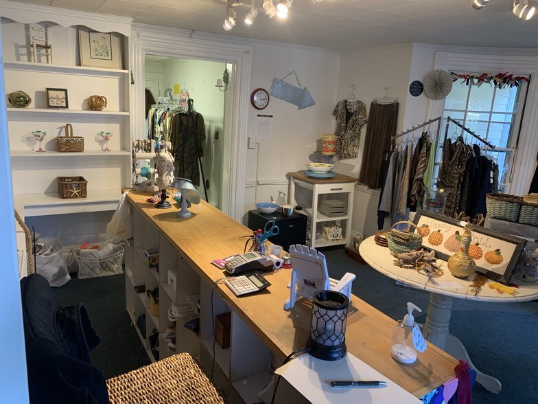 More Photos Of 29-31 North St, Plymouth General Retail For Lease