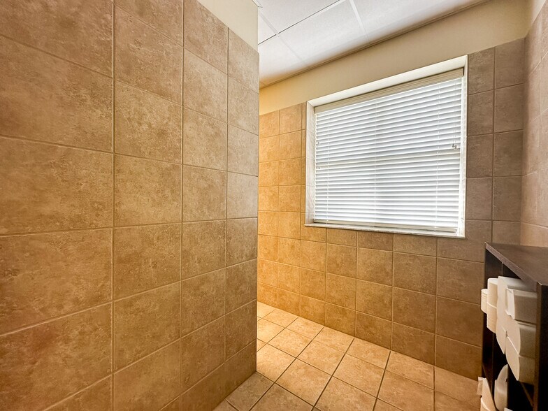 More Photos Of 2117 Harden Blvd, Lakeland Office For Lease