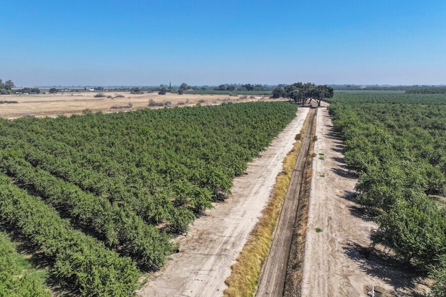 More Photos Of 3603 9 1/2 Avenue, Hanford Land For Sale