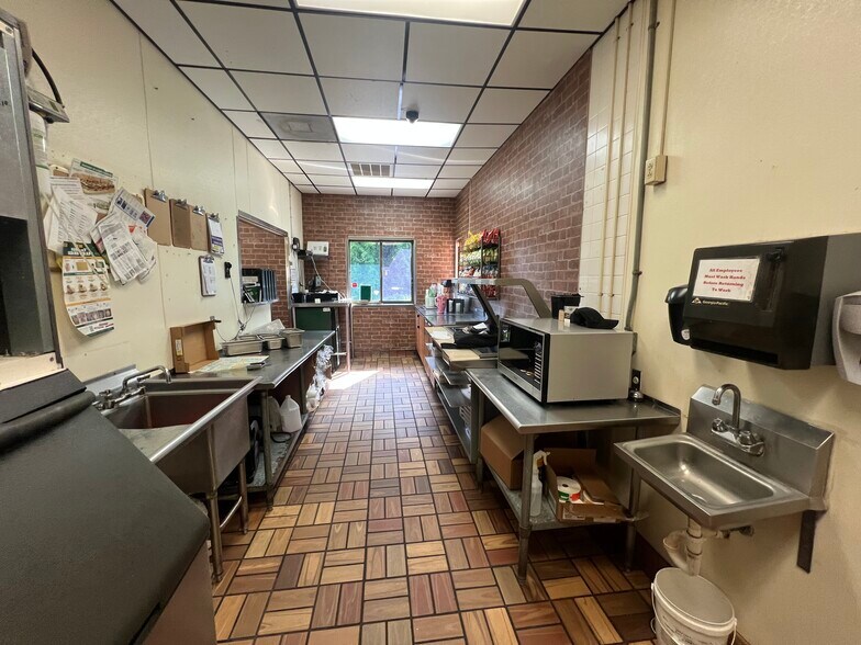 More Photos Of 5025 Santa Fe Dr, Fayetteville General Retail For Sale