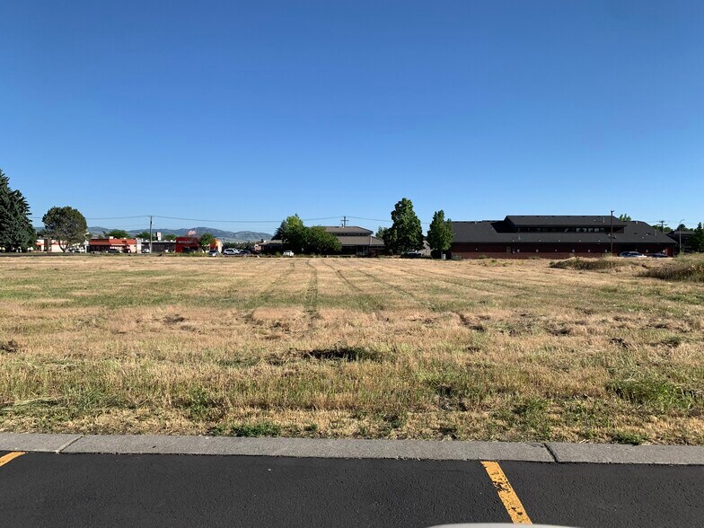 More Photos Of Hoopes & 17th Ave, Idaho Falls Land For Sale