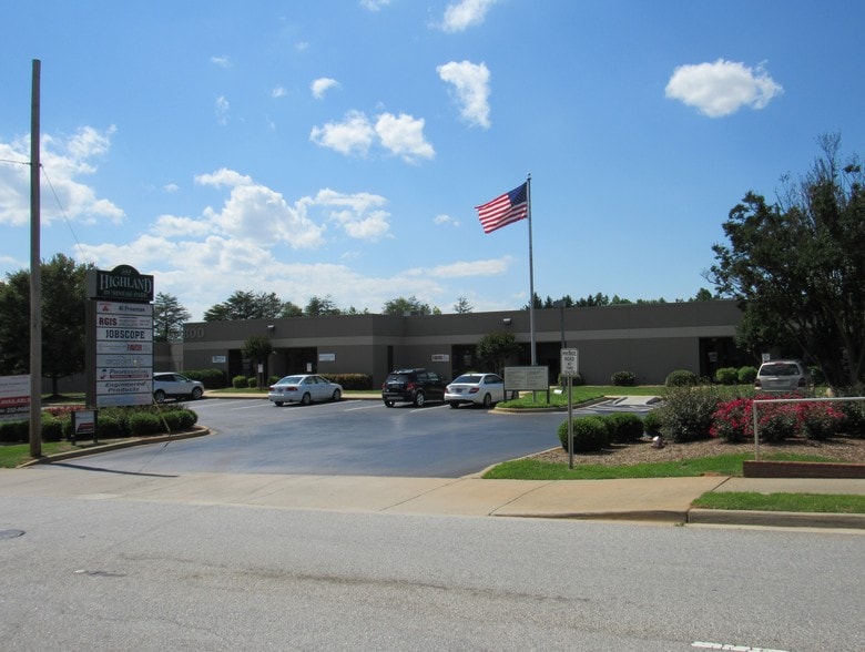 Primary Photo Of 355 Woodruff Rd, Greenville Office For Lease