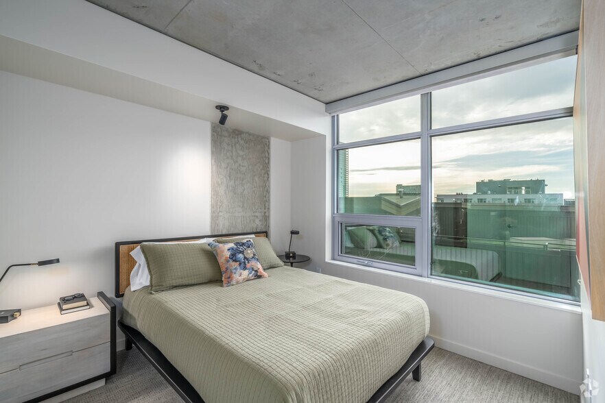 More Photos Of 2315 4th Ave, Seattle Multifamily For Sale