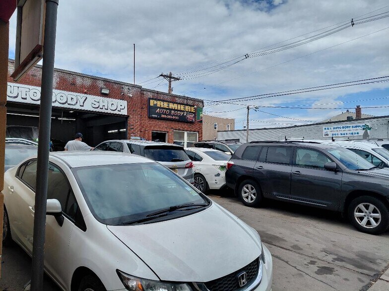 More Photos Of 327 Anderson Ave, Fairview Auto Repair For Sale