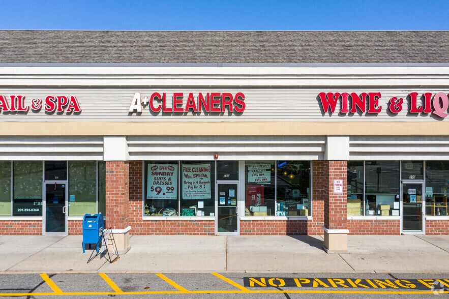 More Photos Of 500-520 Chestnut Ridge Rd, Woodcliff Lake Storefront For Lease