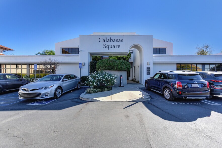More Photos Of 23632 Calabasas Rd, Calabasas Office For Lease