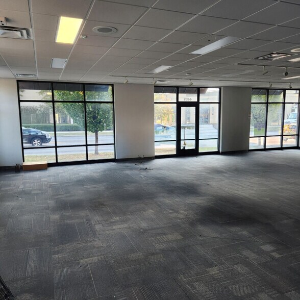 More Photos Of 4409 N High St, Columbus Freestanding For Lease