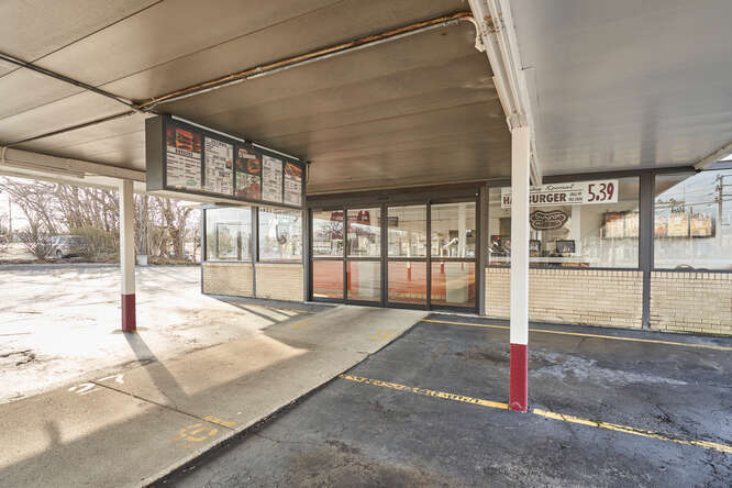 More Photos Of 35 West Ave, Tallmadge Fast Food For Sale
