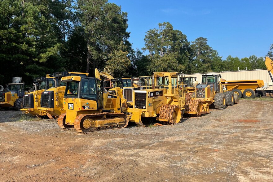 More Photos Of 5085-A Old Ellis Pt, Roswell Flex For Sale