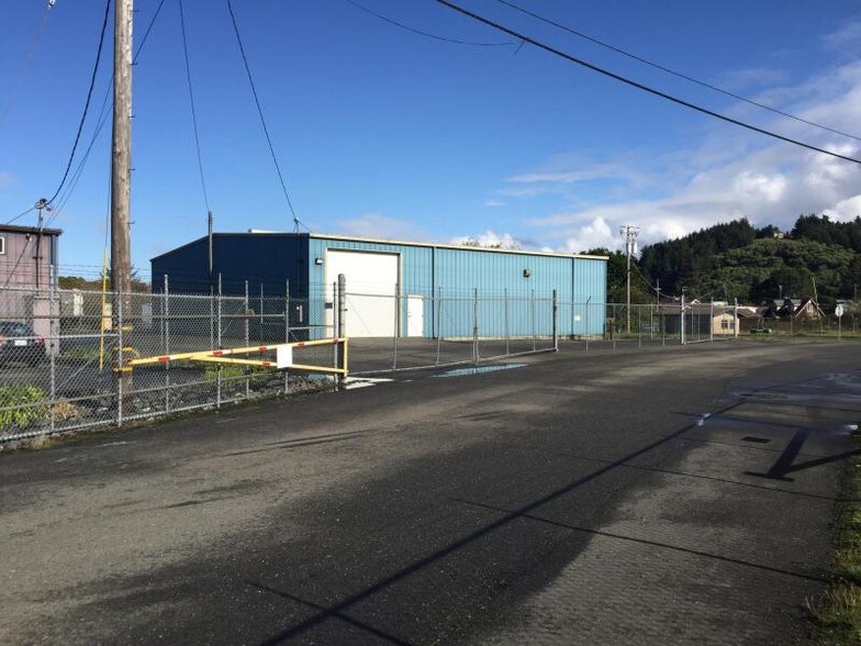 More Photos Of 555 S Depot Rd, Fields Landing Warehouse For Sale