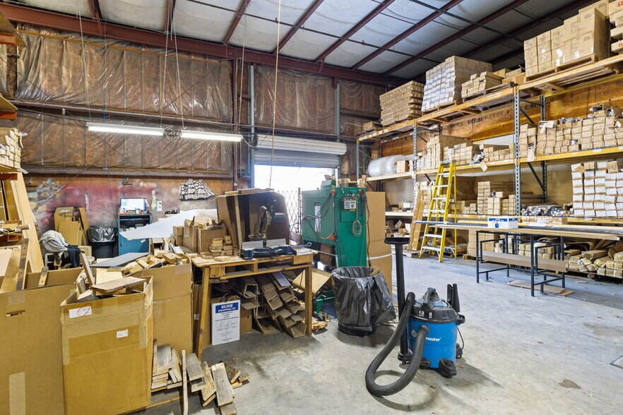 More Photos Of 1356 Bennett Dr, Longwood Distribution For Lease