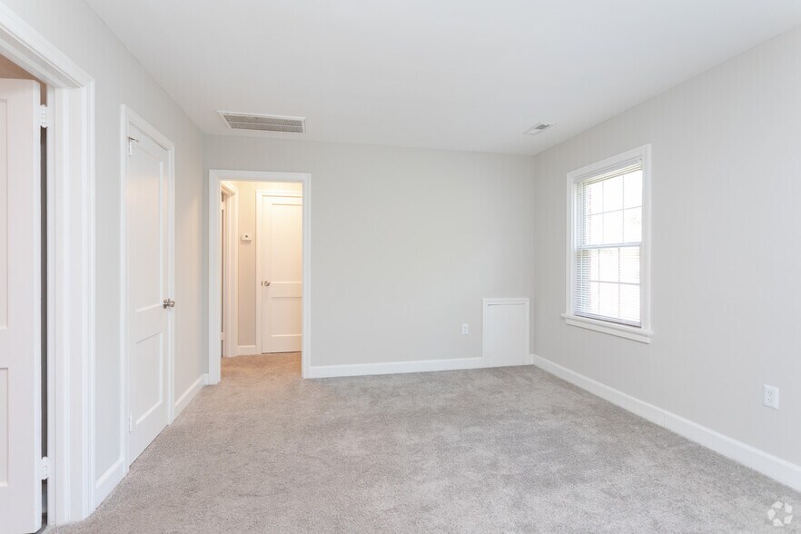 More Photos Of 1107-1117 W Rowan St, Fayetteville Apartments For Sale