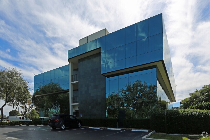 More Photos Of 5405 Okeechobee Blvd, West Palm Beach Medical For Lease