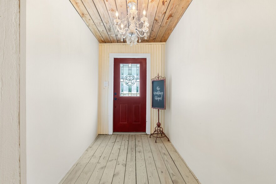More Photos Of 53447 Highway 290, Hempstead Specialty For Sale