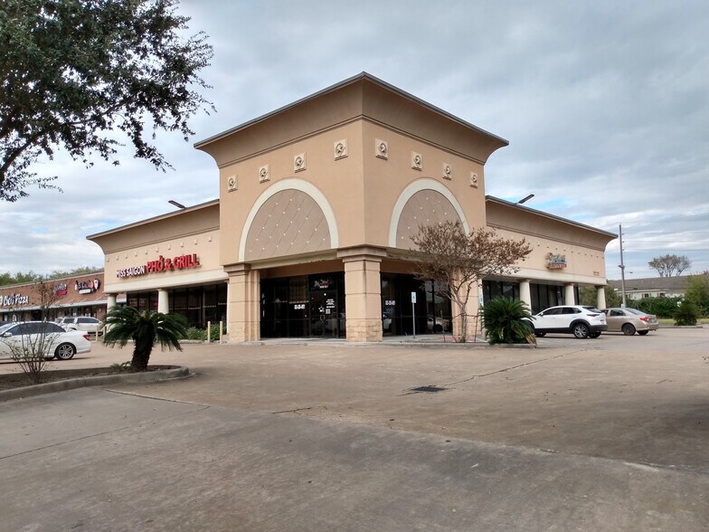 More Photos Of 7400 W Tidwell Rd, Houston Storefront Retail Office For Lease