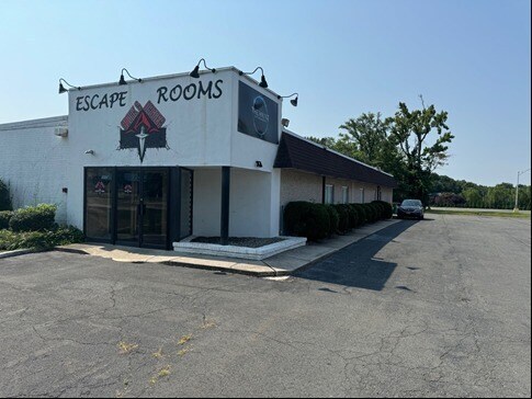 Primary Photo Of 691 New Jersey 33, Hamilton Township Freestanding For Lease