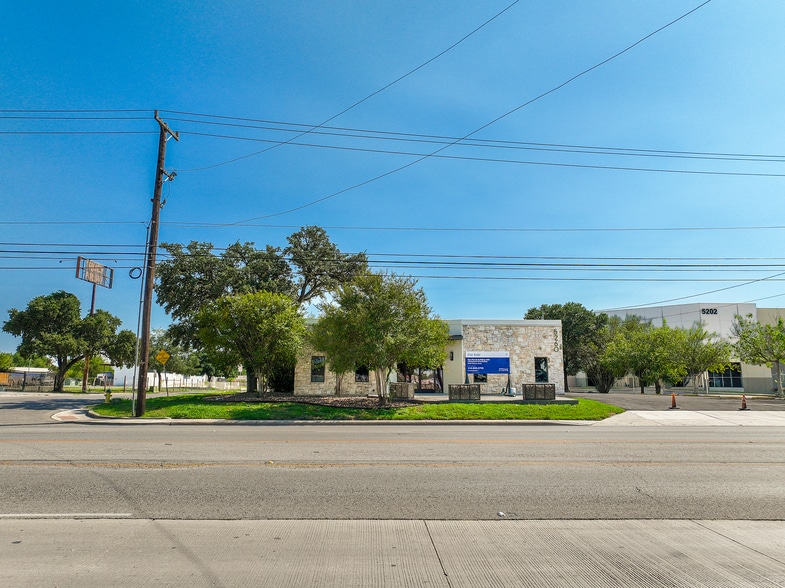 More Photos Of 5260 Rittiman Rd, San Antonio Light Distribution For Sale