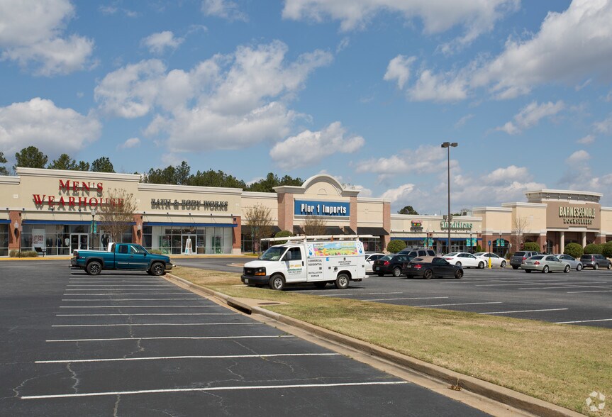 More Photos Of 5555 Whittlesey Blvd, Columbus General Retail For Lease