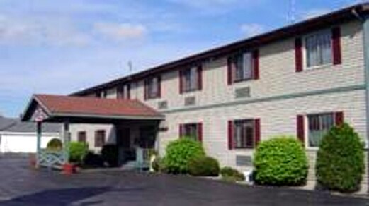 More Photos Of 625 Dodge St, Mineral Point Hotel For Sale