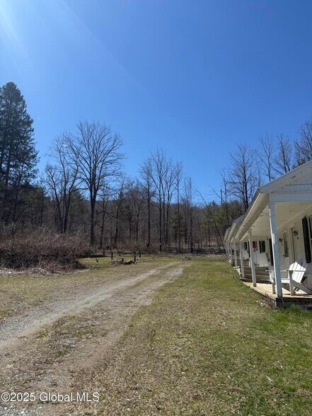 More Photos Of 17971 State Route 22, Berlin Hotel For Sale