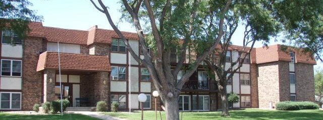 Primary Photo Of 600 Burton Ln, Fairmont Apartments For Sale