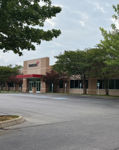 More Photos Of 1101 Corridor Park Blvd, Knoxville Office For Sale