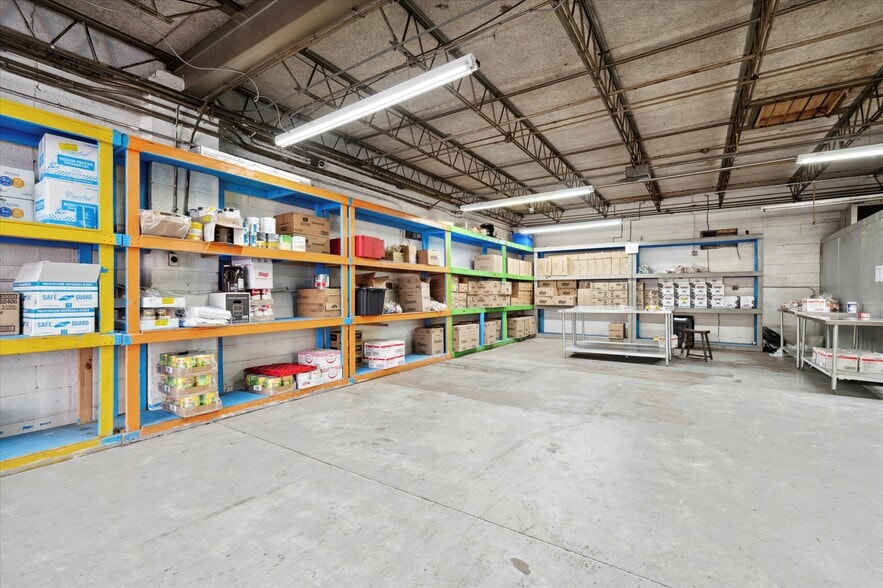 More Photos Of 1100-1104 E Berks St, Philadelphia Flex For Sale