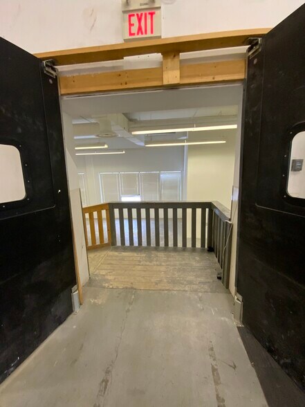 More Photos Of 2908 2nd Ave SE, Calgary Warehouse For Lease