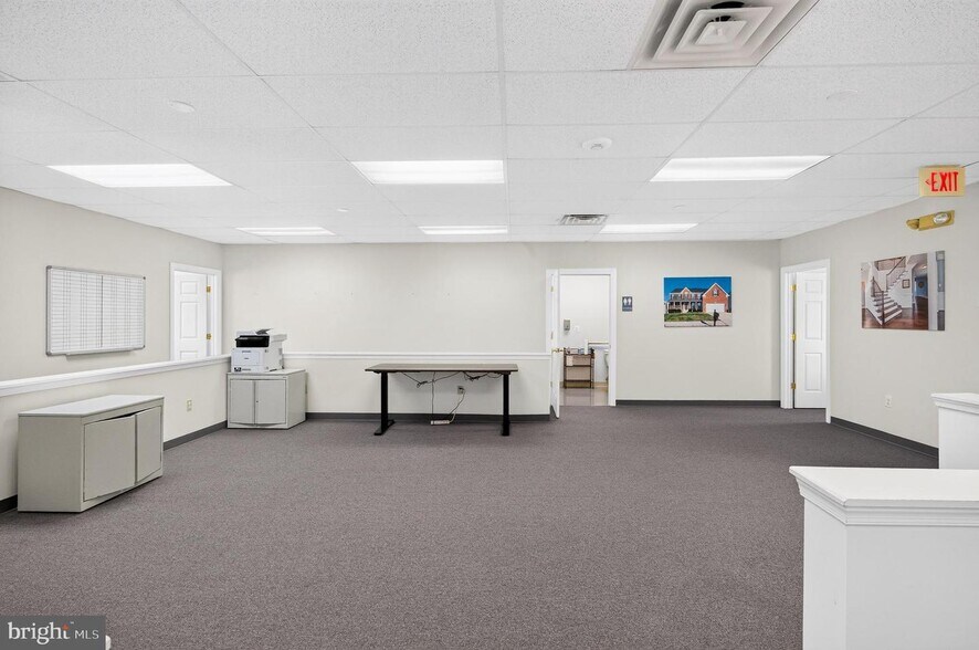 More Photos Of 7119 Salem Fields Blvd, Fredericksburg Office For Lease