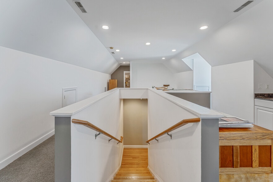 More Photos Of 728 S Washington St, Alexandria Office For Lease