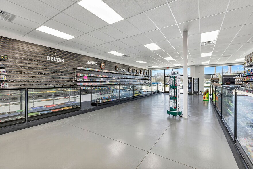 More Photos Of 1301 Ohio Pike, Amelia Storefront For Lease