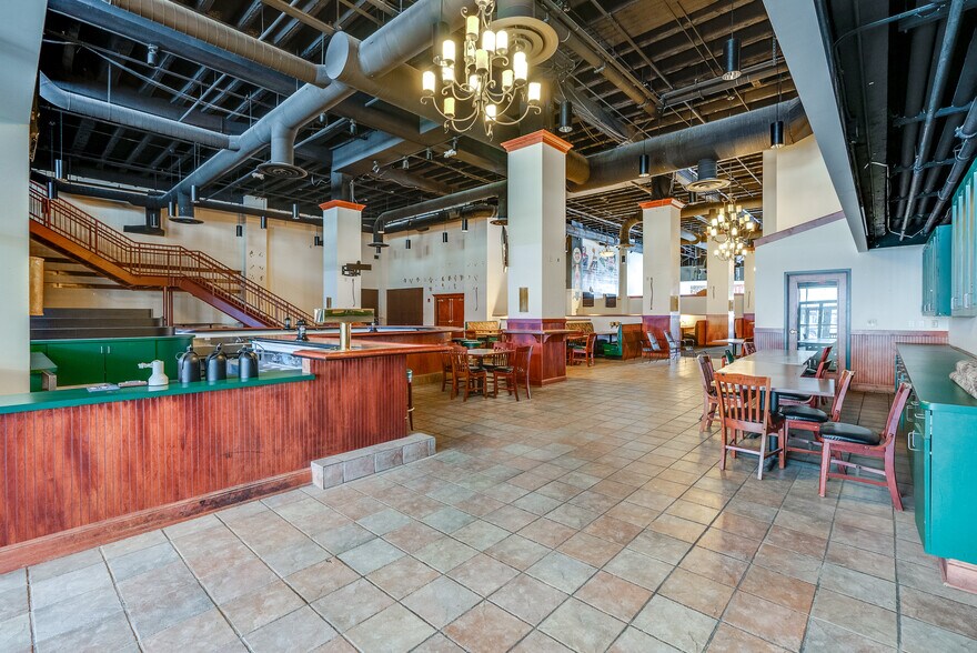 More Photos Of 222 S Main St, Akron Office For Sale