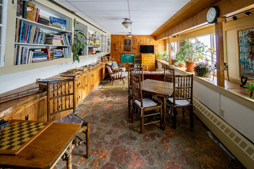 More Photos Of 709 Route 4, Killington Hotel For Sale