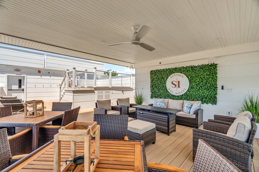 More Photos Of 32 Broadway Ave, Mystic Hotel For Sale