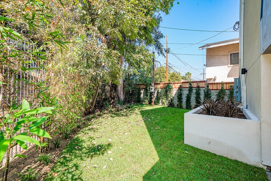 More Photos Of 739 N Mariposa Ave, Los Angeles Apartments For Sale