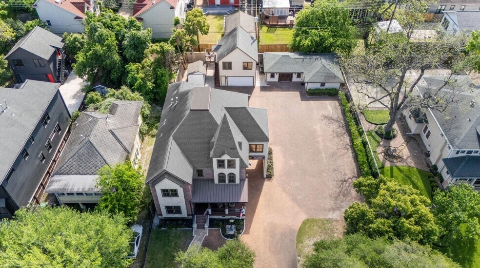 More Photos Of 420 Heights Blvd, Houston Office Residential For Sale