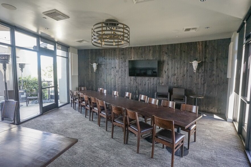 More Photos Of 200 W River Rd, Ripon General Retail For Lease