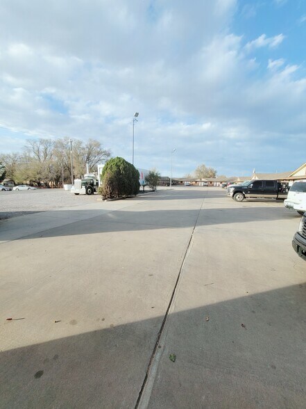 More Photos Of 420 E Oklahoma Blvd, Alva Hotel For Sale