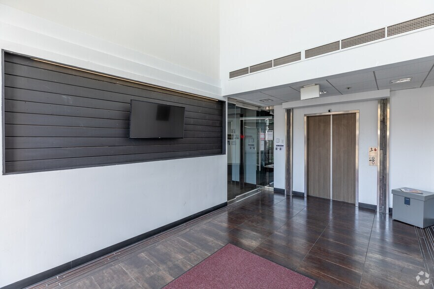 More Photos Of 2250 4th Ave, San Diego Office For Sale